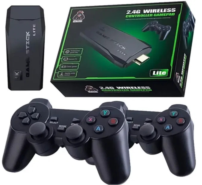 Close da embalagem do Game Stick 4K Retrô com os controles